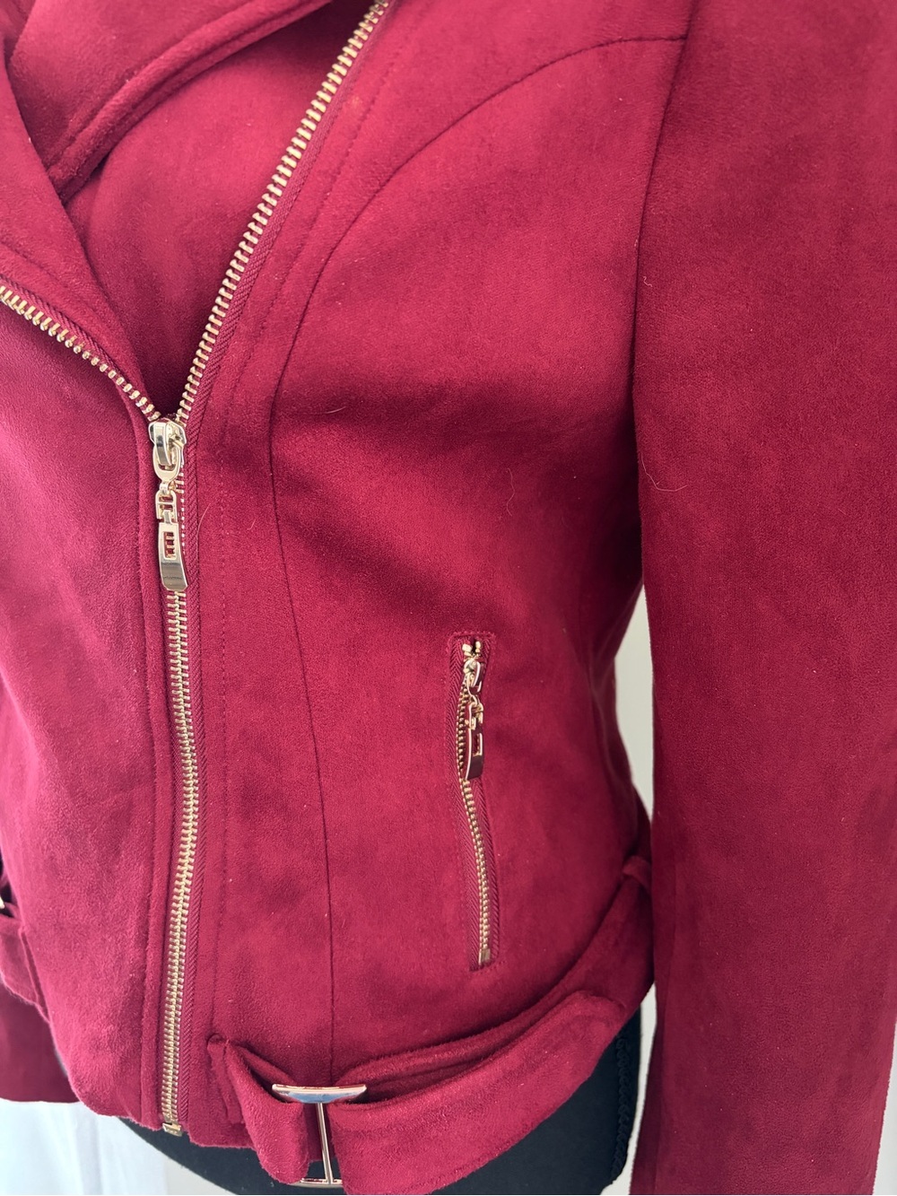 NWOT Romeo + Juliet Couture Faux Suede Moto Jacket in Red size L - Picture 3 of 6